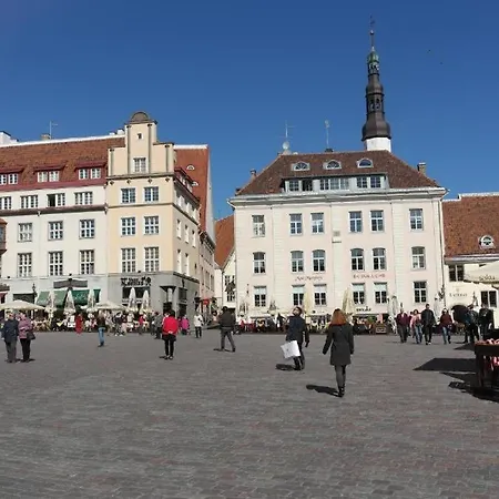 Zinc Old Town Хостел Таллин