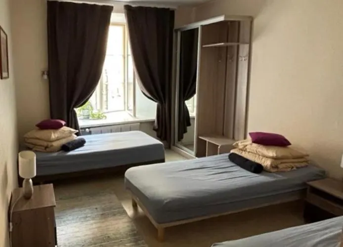 Zinc Old Town Hostal